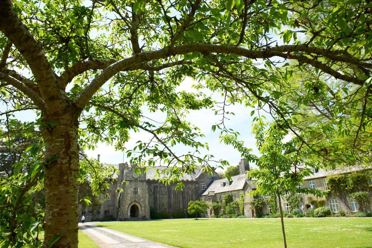 Dartington Hall Bed & Breakfast Totnes Exterior photo